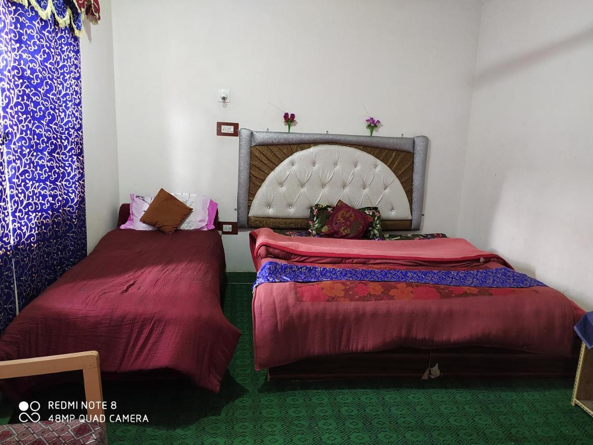 Hotel New Heaven Canal Srīnagar Extérieur photo
