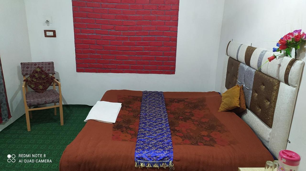Hotel New Heaven Canal Srīnagar Extérieur photo