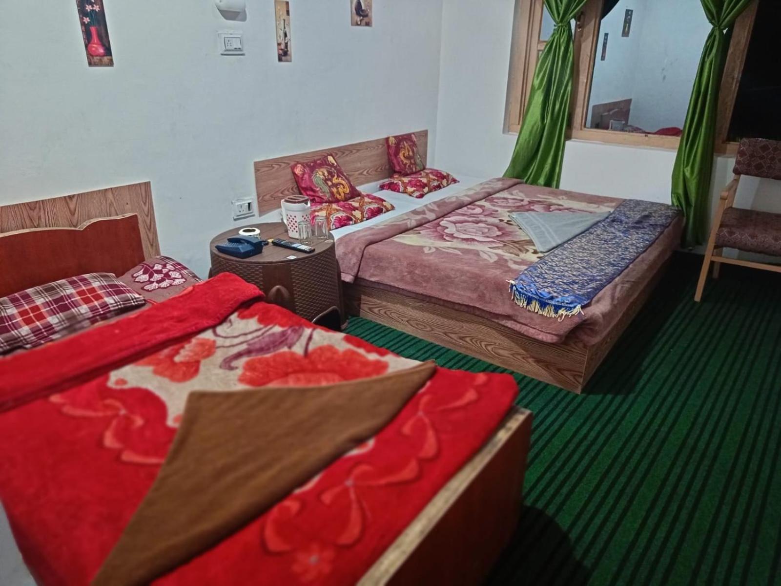 Hotel New Heaven Canal Srīnagar Extérieur photo