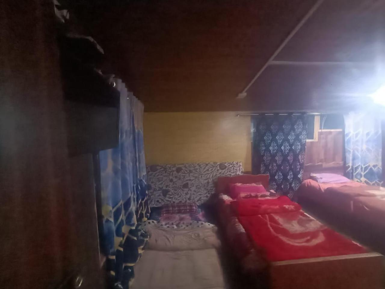 Hotel New Heaven Canal Srīnagar Extérieur photo