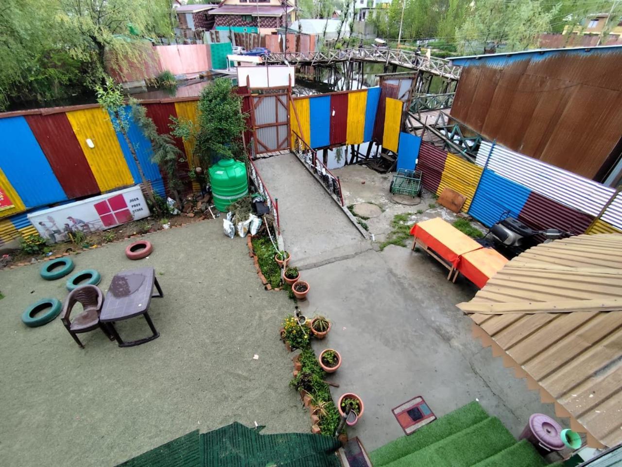Hotel New Heaven Canal Srīnagar Extérieur photo