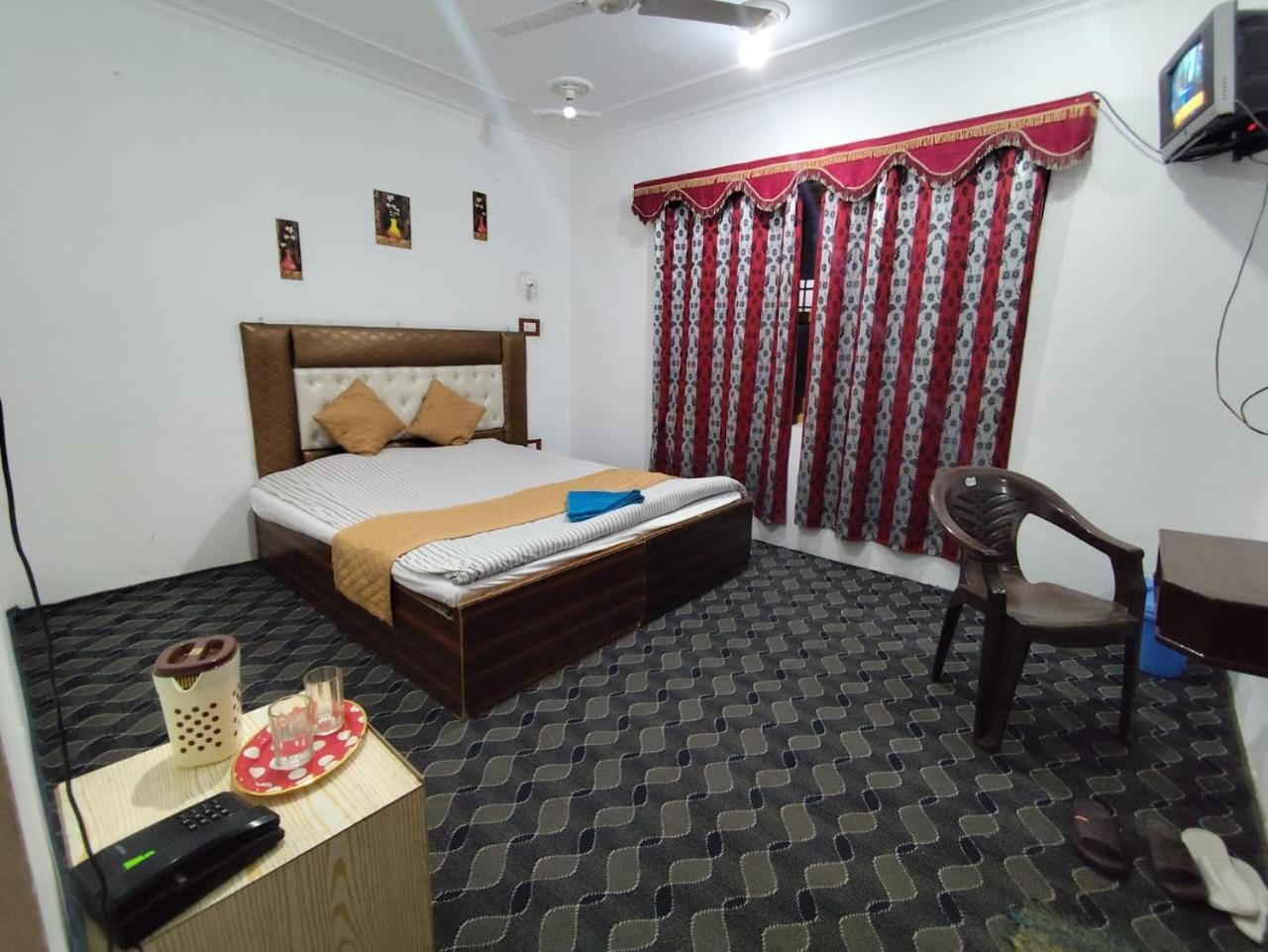 Hotel New Heaven Canal Srīnagar Extérieur photo