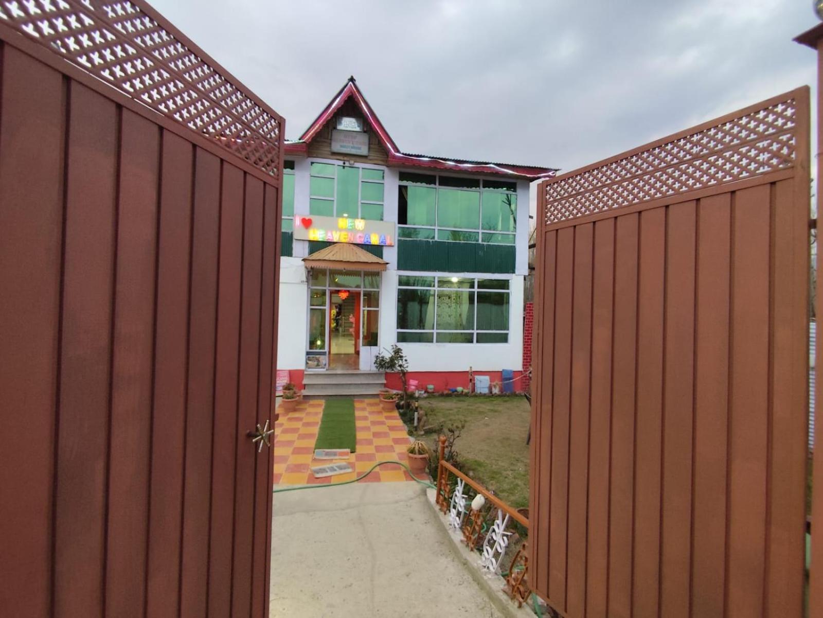 Hotel New Heaven Canal Srīnagar Extérieur photo