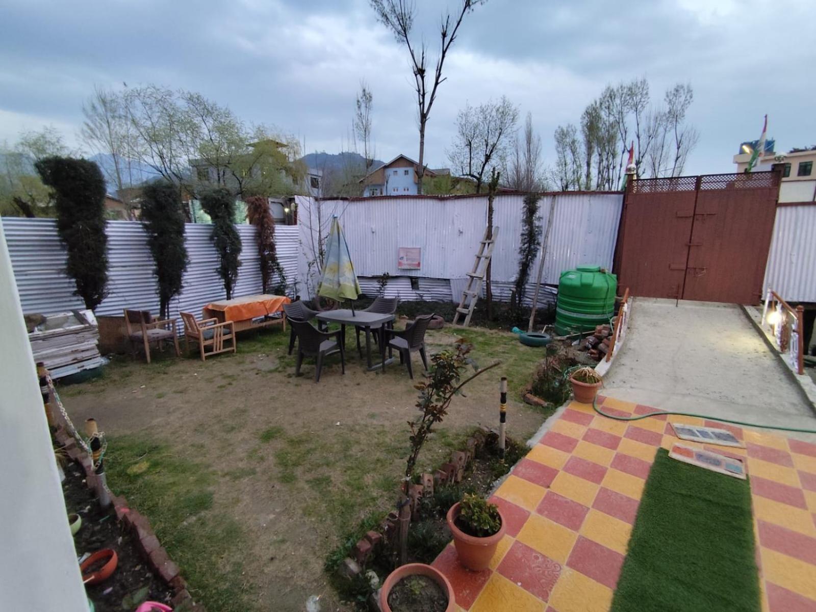 Hotel New Heaven Canal Srīnagar Extérieur photo